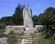 Menhir de Saint Uzec à Pleumeur Bodou