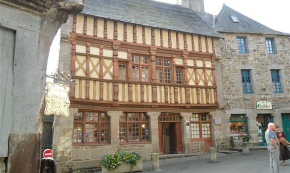 Patrimoine historique de Bretagne : Tréguier - Stereden, Village de Chalets