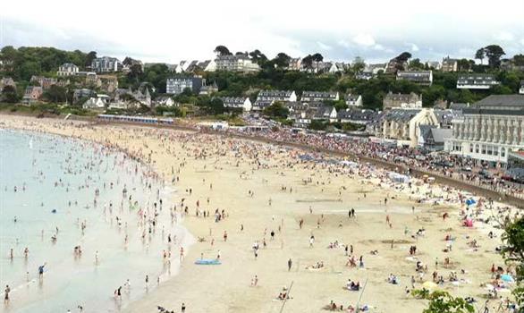 Plage de Trestraou à Perros Guirec - Stereden, Village de Chalets