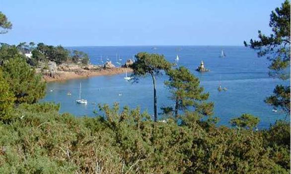 L'île de Bréhat sur la Côte de Granit Rose - Stereden, Village de Chalets