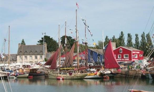 Paimpol : le port - Stereden, Village de Chalets