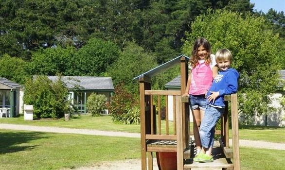 Vacances en famille en Bretagne - Stereden, Village de Chalets