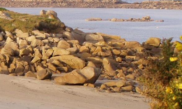 Plages et dunes de Landrellec à Pleumeur Bodou sur la Côte de Granit Rose - Stereden, Village de Chalets