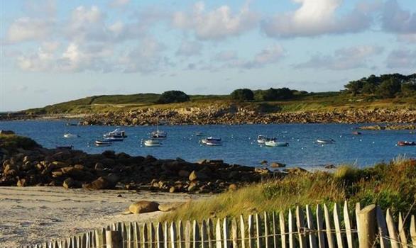 Plages et dunes de Landrellec à Pleumeur Bodou sur la Côte de Granit Rose - Stereden, Village de Chalets