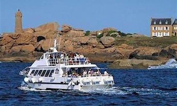 Perros-Guirec : sortie en bateau aux 7 iles - Stereden, Village de Chalets
