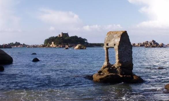 Ploumanach à Perros-Guirec en Bretagne - Stereden, Village de Chalets