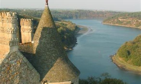Le chateau de la Roche Jagu en Bretagne - Stereden, Village de Chalets