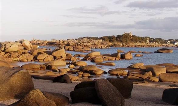Vacances en Bretagne sur la Côte de Granit Rose - Stereden, Village de Chalets