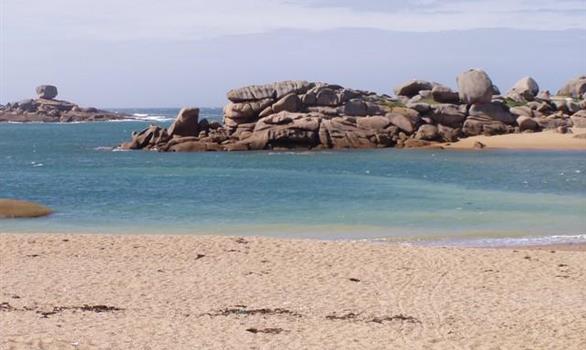 bord de mer en Bretagne : la Côte de Granit Rose - Stereden, Village de Chalets