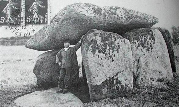 archéologie allée couverte en Bretagne - Stereden, Village de Chalets