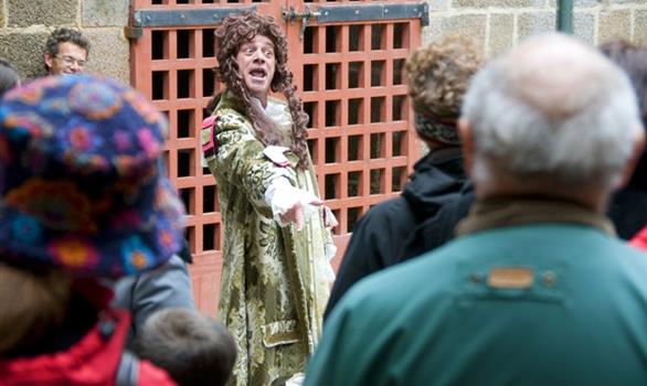 Le Château du Taureau : visites animées sur réservation - Stereden, Village de Chalets