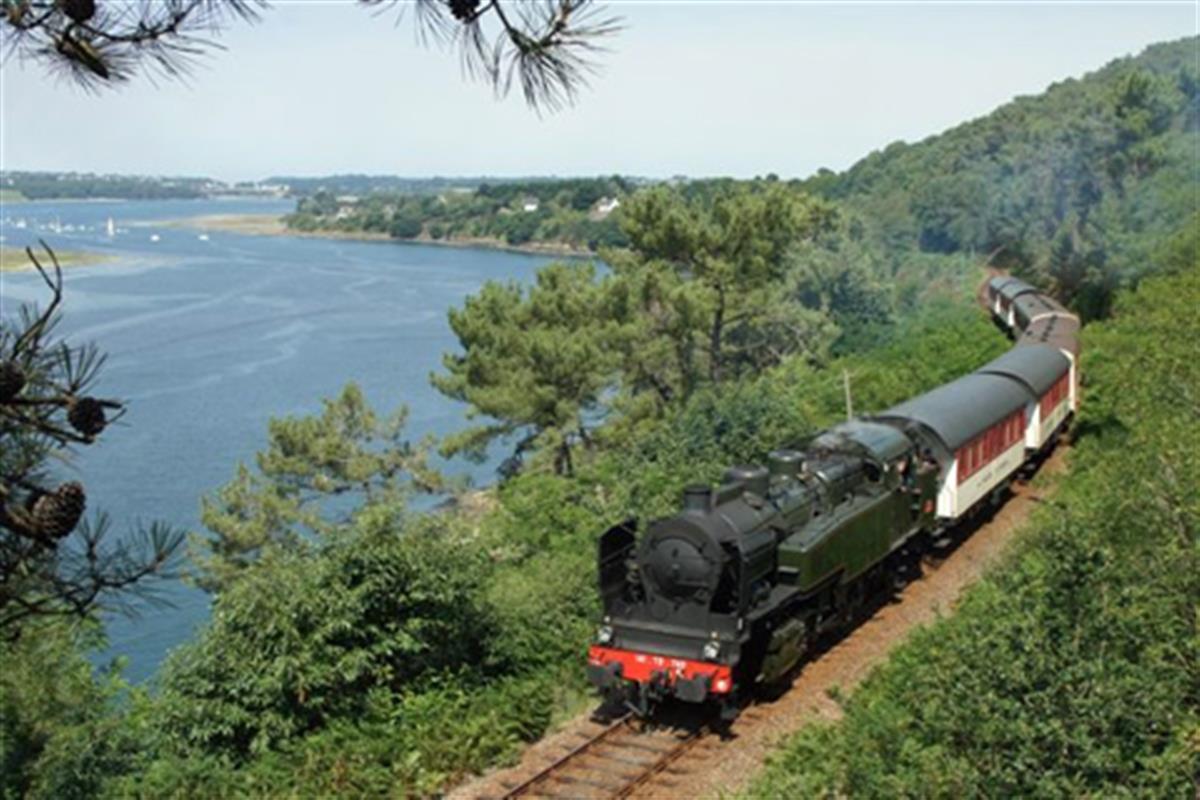 Résultat de recherche d'images pour "train du trieux"