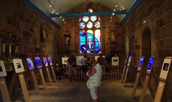 Expositions d'art dans les chapelles - Stereden, Village de Chalets