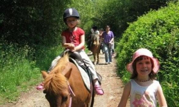 Club poney à Pleumeur-Bodou - Stereden, Village de Chalets