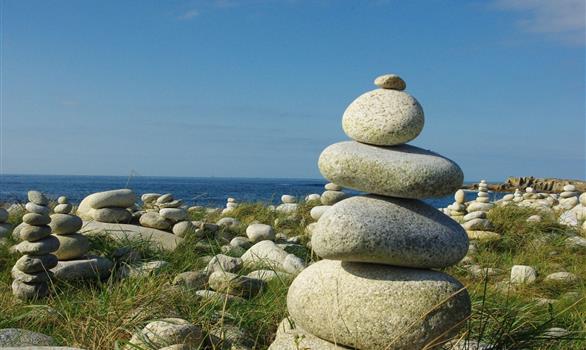 Le granite modelé par la nature : les galets blancs de l'île Grande - Stereden, Village de Chalets