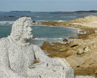 Hommage aux tailleurs de pierre : la statue de l'ile-Grande