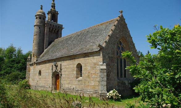 L'une des plus belles chapelles de Bretagne : la chapelle de Saint-Samson, à Pleumeur-Bodou - Stereden, Village de Chalets