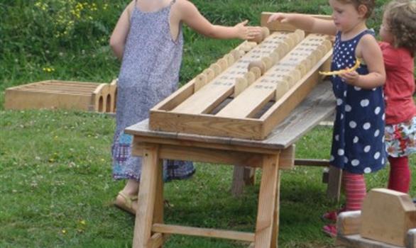 Jeux traditionnels en bois - Stereden, Village de Chalets
