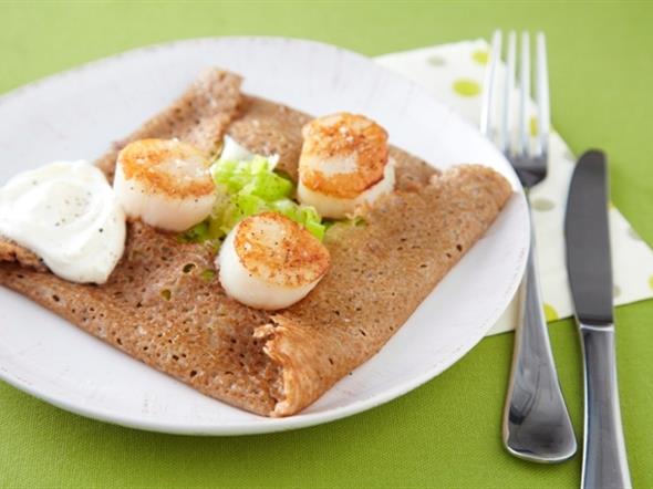 Galettes de blé noir, et aux noix de saint-jacques... - Stereden, Village de Chalets
