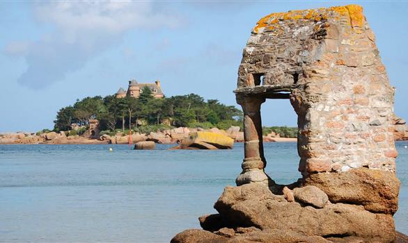 L'oratoire de Saint-Guirec, tourné vers la mer - Stereden, Village de Chalets