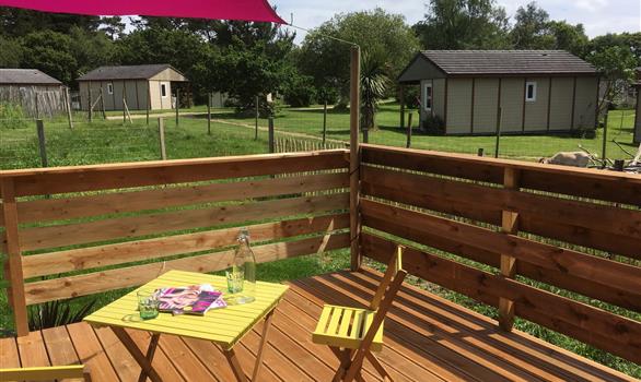 Terrasse avec salon de jardin - Stereden, Village de Chalets