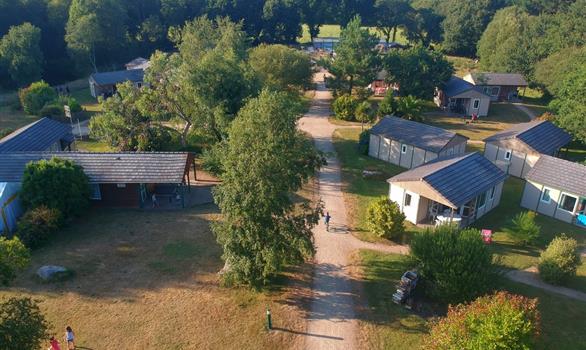 Des chalets agréablement dispersés dans un parc sans voitures - Stereden, Village de Chalets