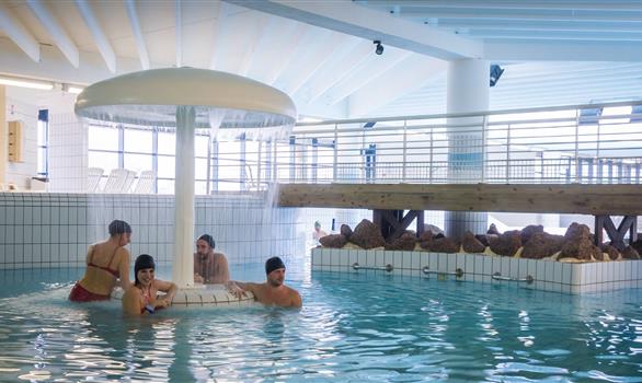 Piscine détente eau de mer en Bretagne - Stereden, Village de Chalets