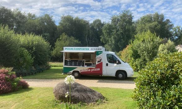 En été : food-truck pizzas - Stereden, Village de Chalets