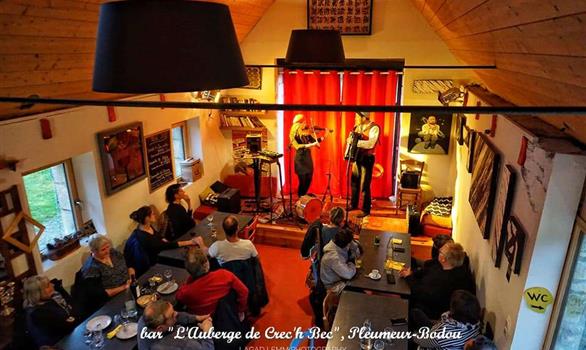 Restaurant voisin : l'Auberge de Crec'h Bec - Stereden, Village de Chalets