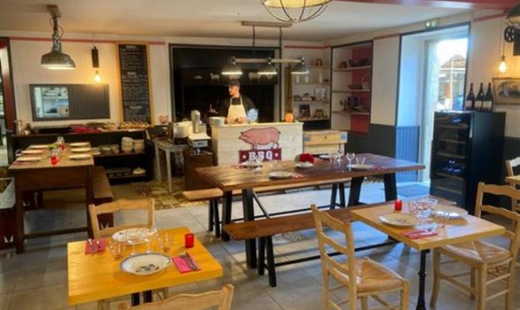 Restaurant à Pleumeur-Bodou : Copain comme cochons, dans le bourg - Stereden, Village de Chalets