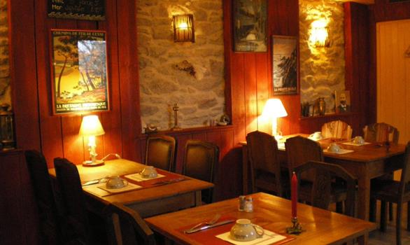 Restaurant à Pleumeur-Bodou : crêperie Contre Vents et Marées, à Landrellec - Stereden, Village de Chalets