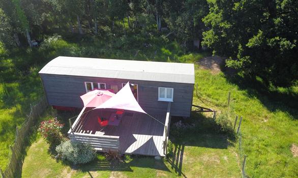 La roulotte vue par drône en juin 2022 - Stereden, Village de Chalets