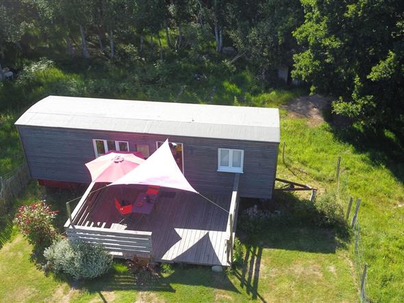La roulotte vue par drône en juin 2022 - Stereden, Village de Chalets