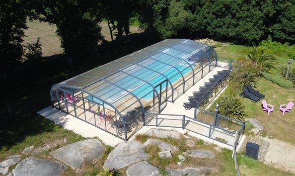 La piscine de Stereden vue par un drône en juin 2022 - Stereden, Village de Chalets