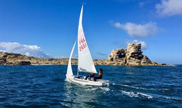 Nautisme en Bretagne : voile à l'Ile-Grande (Pleumeur-Bodou) - Stereden, Village de Chalets