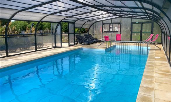 Piscine couverte et chauffée, à partir des vacances d'avril - Stereden, Village de Chalets