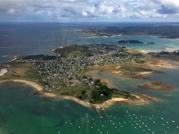 Vue aérienne de l'Île-Grande (c) 2022 B Lhotellier  - Stereden, Village de Chalets