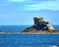 L'Île-Grande, en Pleumeur-Bodou : le rocher du Corbeau