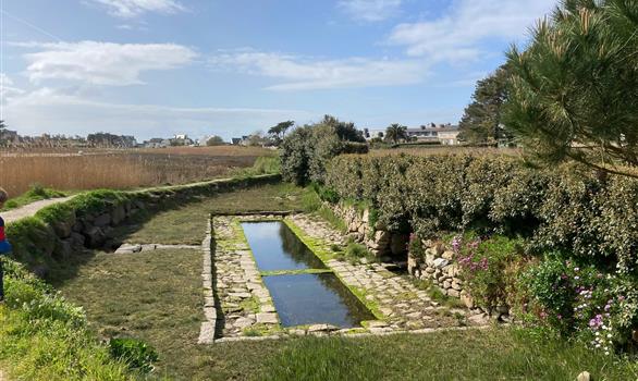 L'Île-Grande, en Pleumeur-Bodou : le lavoir - Stereden, Village de Chalets