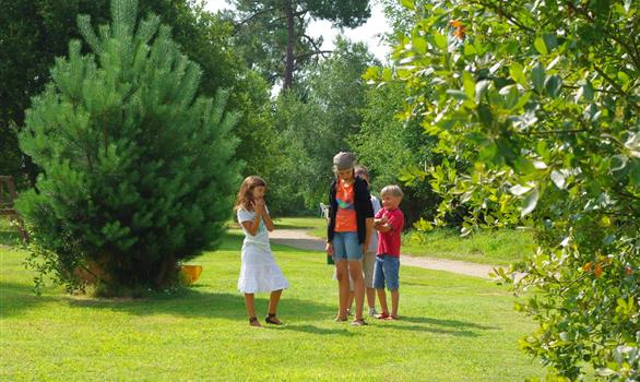 Les enfants se font des amis ! - Stereden, Village de Chalets