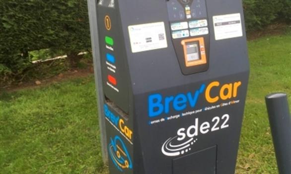 Bornes de recharge au bourg de Pleumeur-Bodou (1,5km) centre commercial Les Chardons - Stereden, Village de Chalets