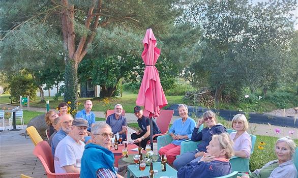 Moments de partage entre amis - Stereden, Village de Chalets